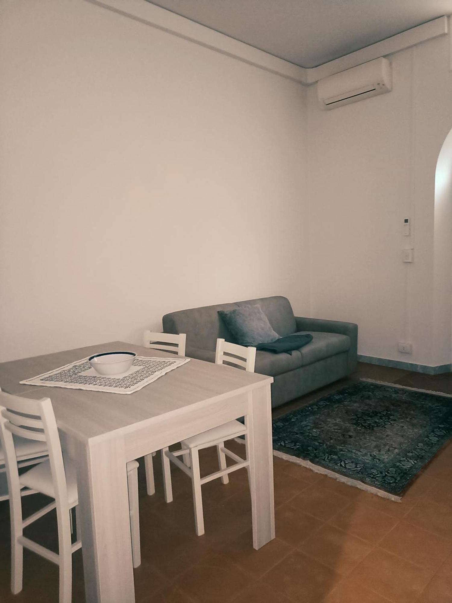 Gem In The City Center Of Lucca With Air Conditioning - Exclusive Ground Floor House Inside The Walls Close To Botanical Garden And Piazza San Martino Villa Esterno foto